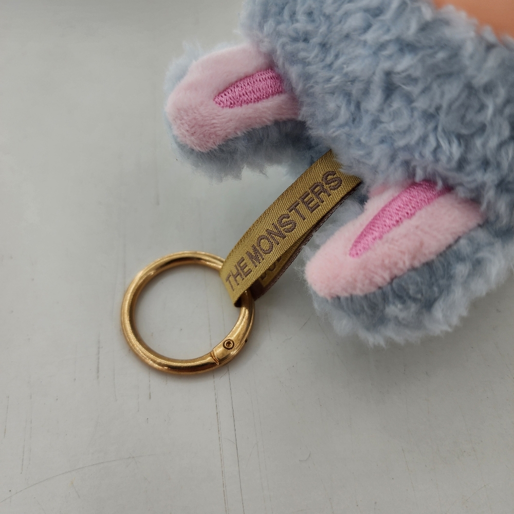 Labubu The Monsters Exciting Macaron Sea Salt Coconut | Vinyl Plush Pendant - Picture 13 of 16